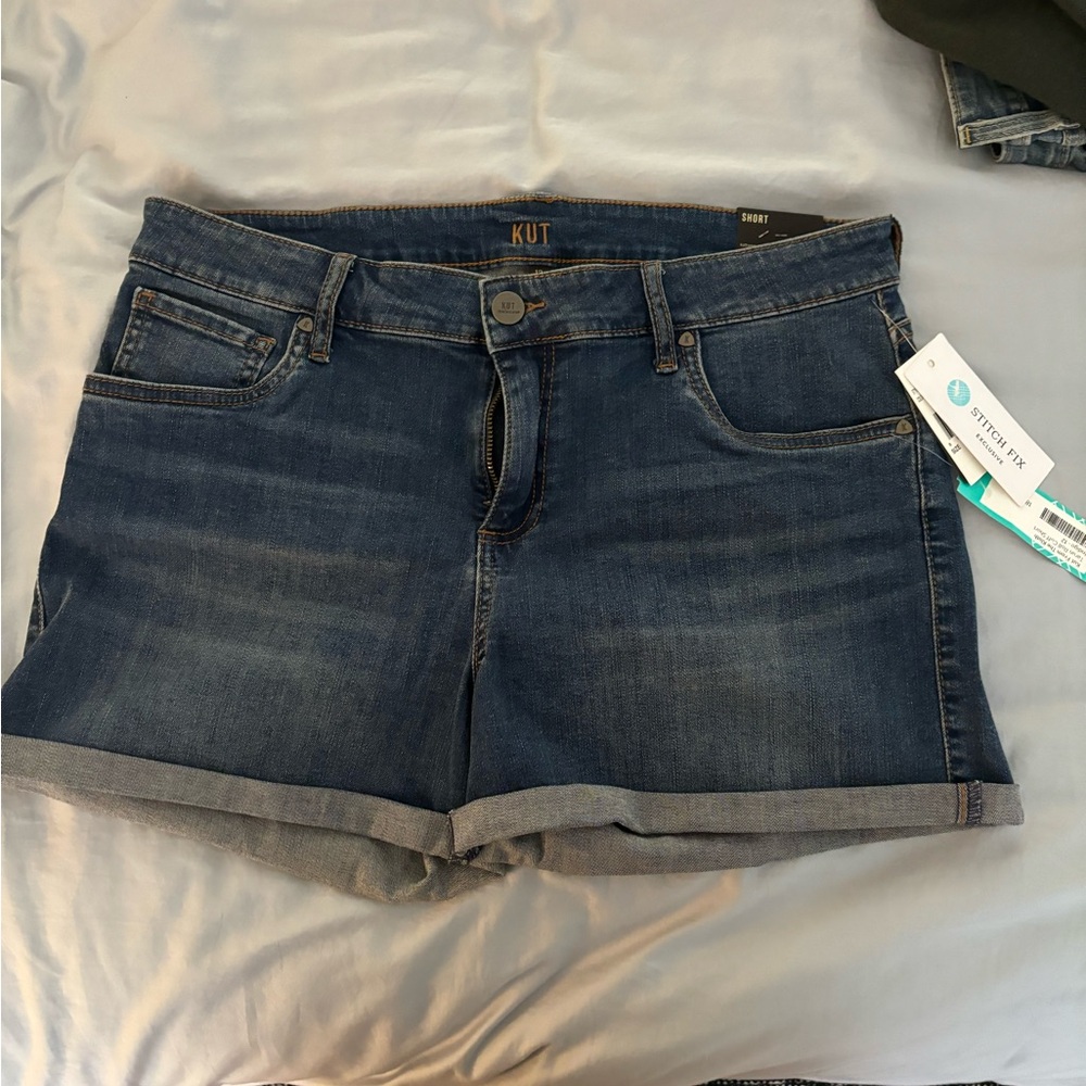 Kut from the Kloth Taryn Roll cuff short